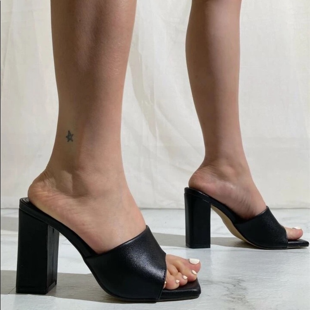 Black Chunky Heeled Mules